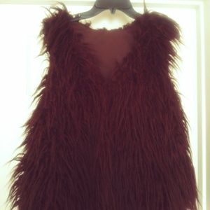 Fauxfur Wine color vest. L